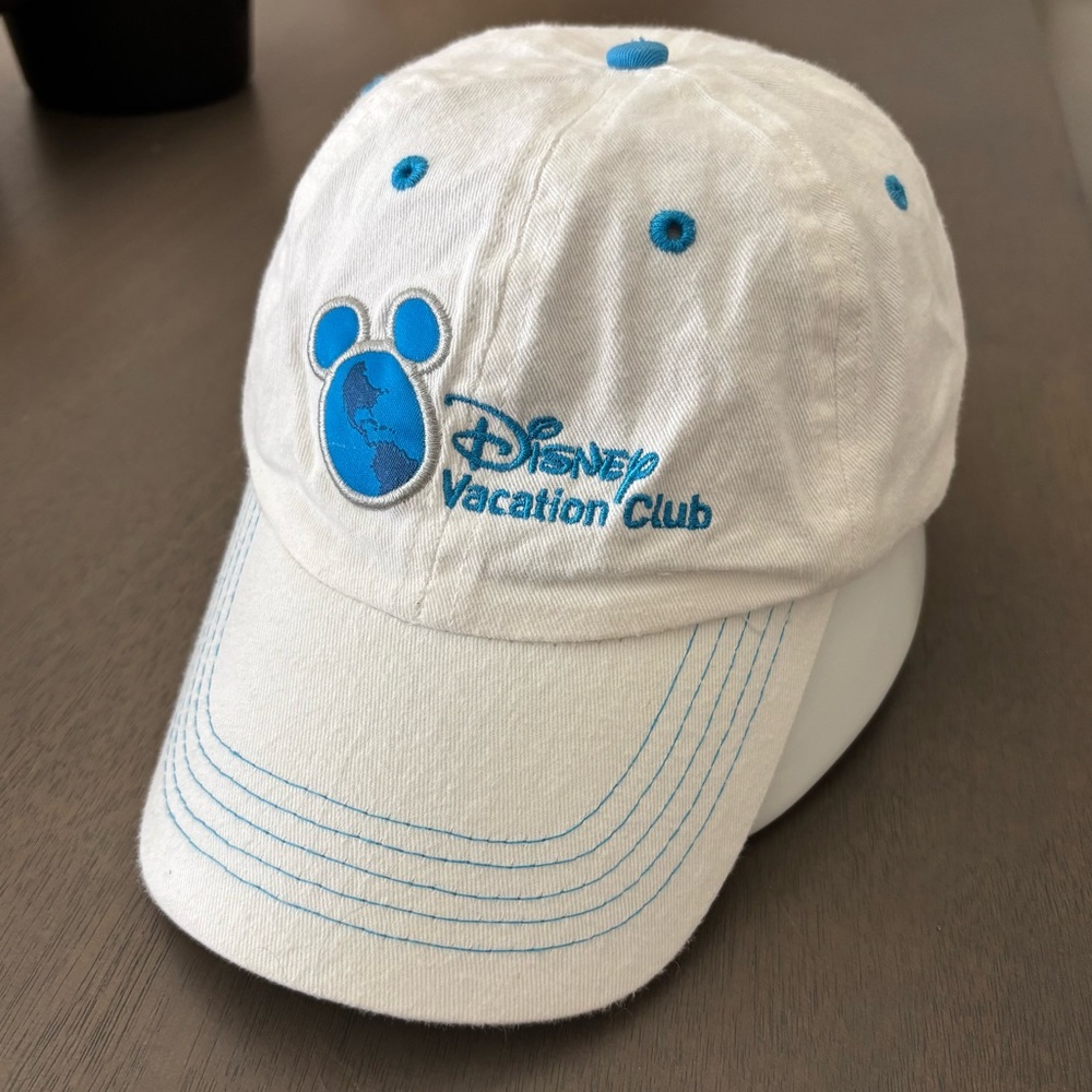 VINTAGE DISNEY | DISNEY VACATION CLUB ADJUSTABLE HAT - Picture 2 of 6